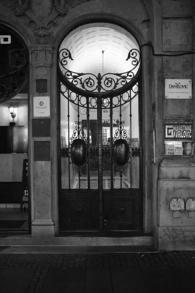 Black and white doorway or window detail in Belgrade, photo 13