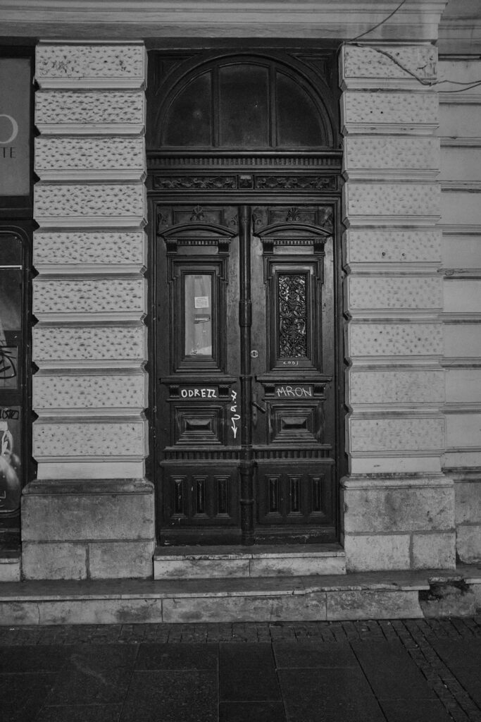 Black and white doorway or window detail in Belgrade, photo 18