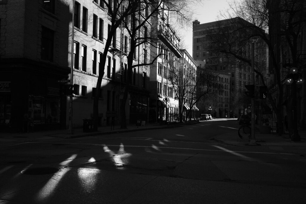 Black and white street scene in Winnipeg, photo 39
