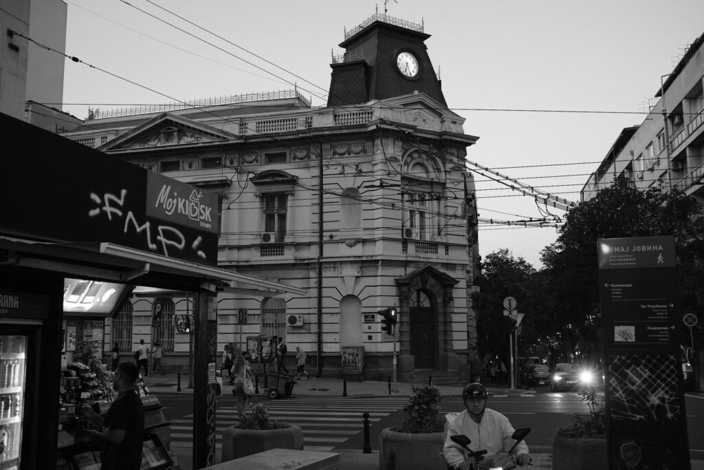 Black and white street scene in Belgrade, photo 3